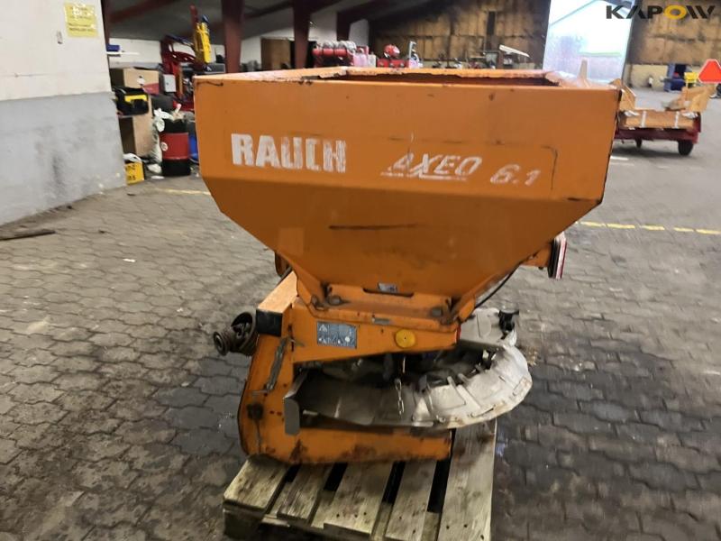 Rauck AXEO 6.1 salt spreader 4