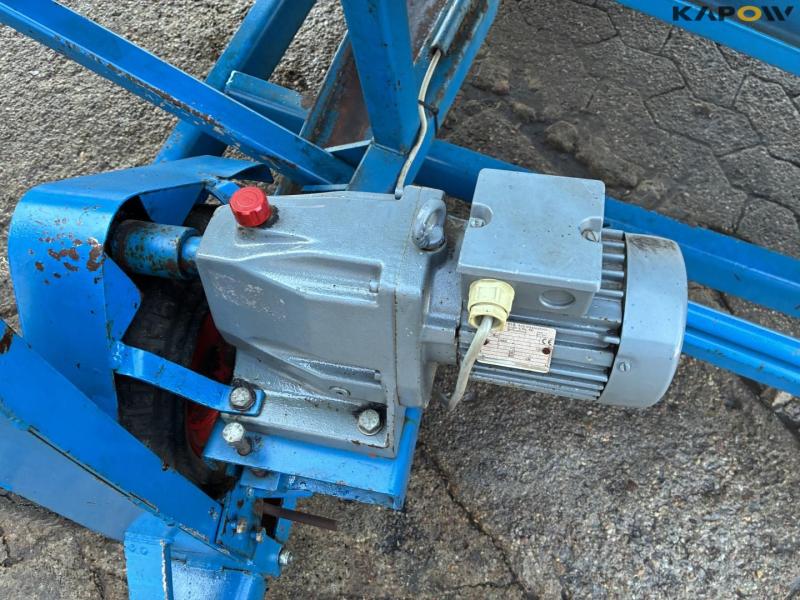 Record swing kart conveyor belt 27