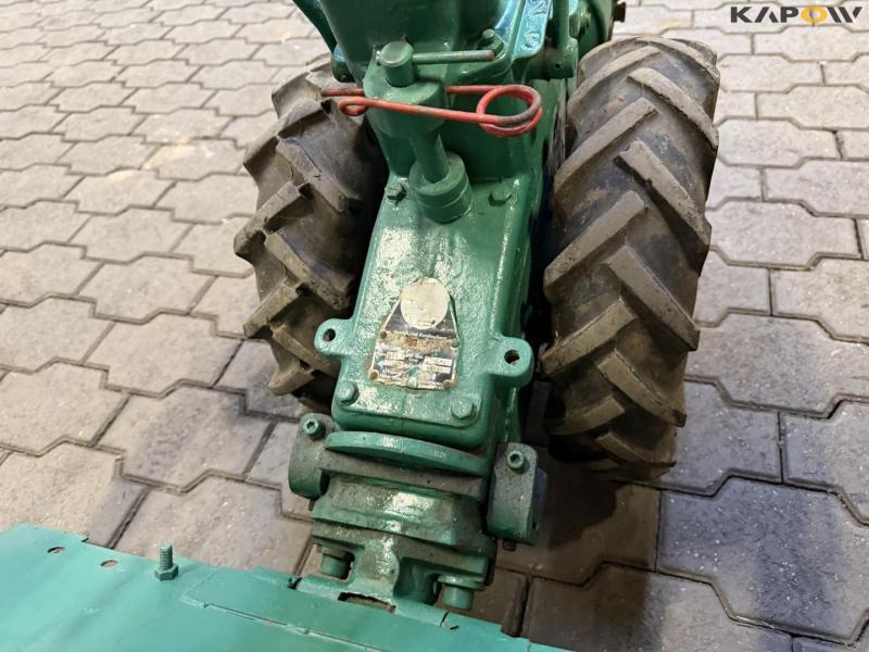 Tool carrier with milling cutter 19