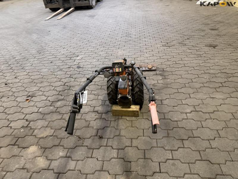 Tool carrier with rocks 6