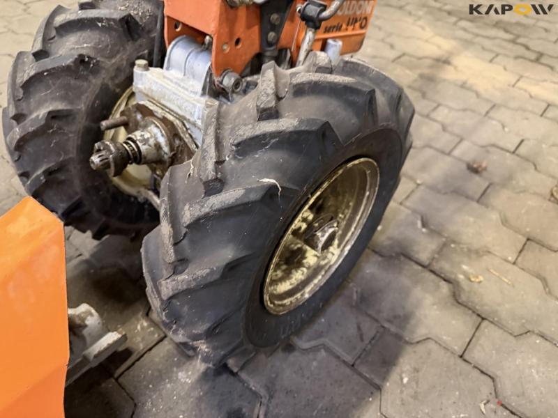 Tool carrier with rocks 18