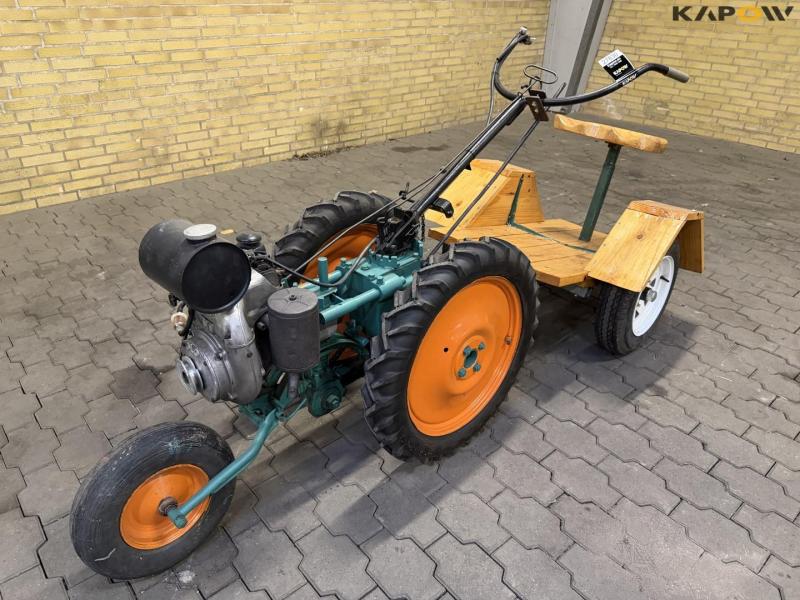 Tool carrier with trolley 1