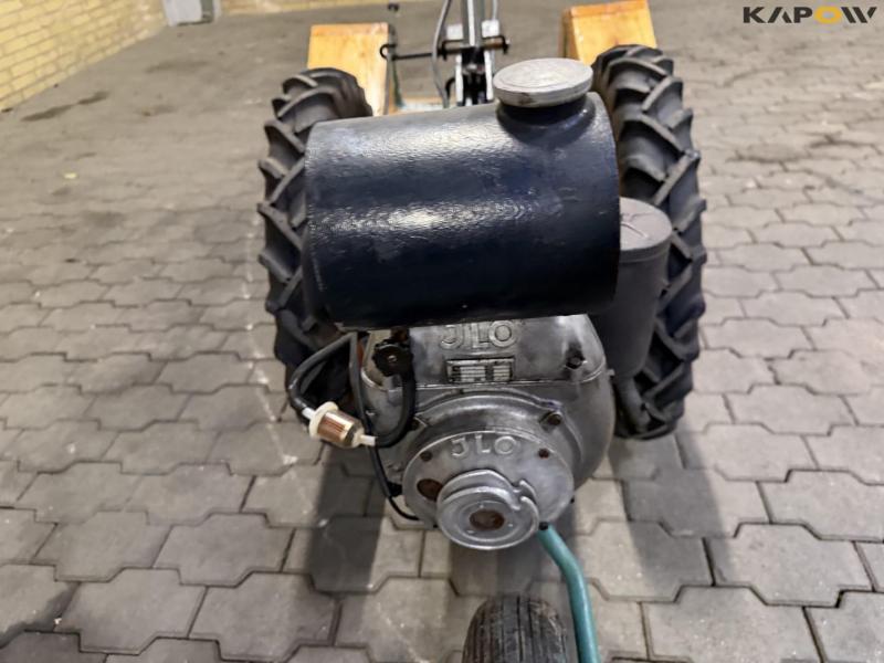 Tool carrier with trolley 12