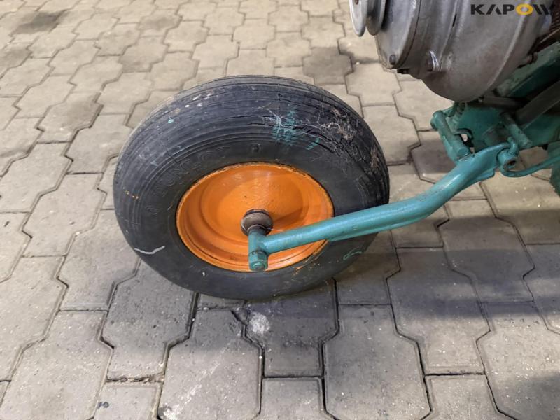 Tool carrier with trolley 36