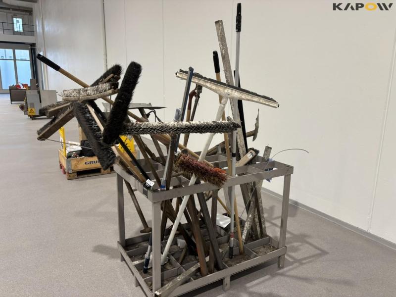 Tool holder with contents 6