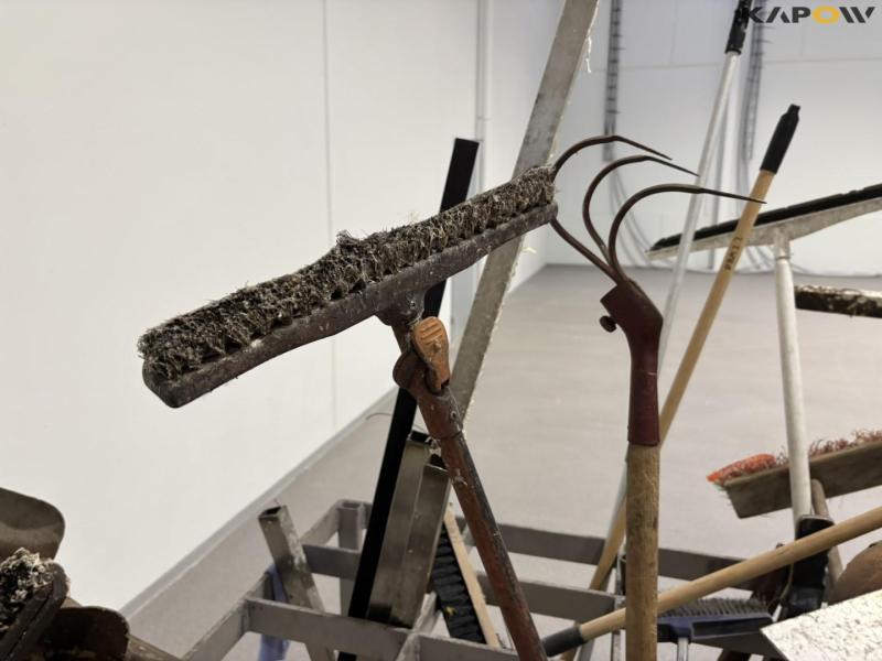 Tool holder with contents 17