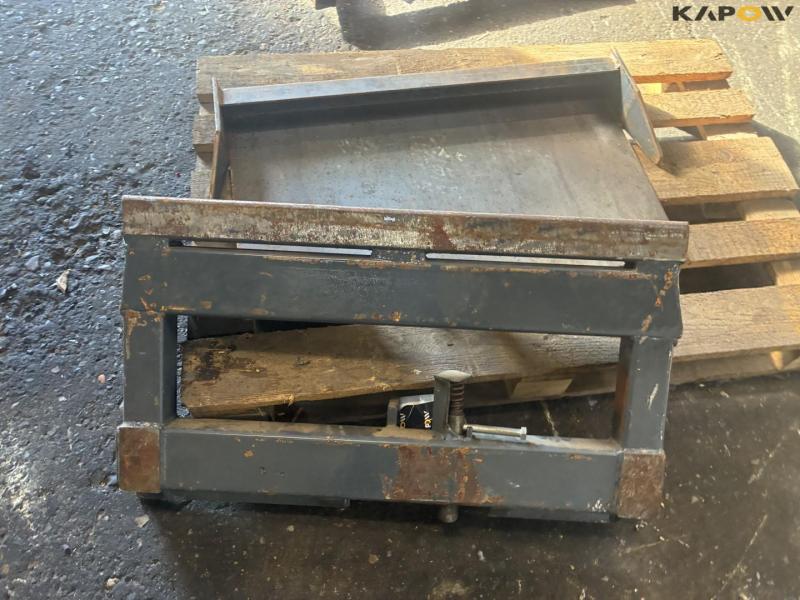 Tool frames for uniloader 15