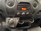 Renault Master 2.3dci van 13
