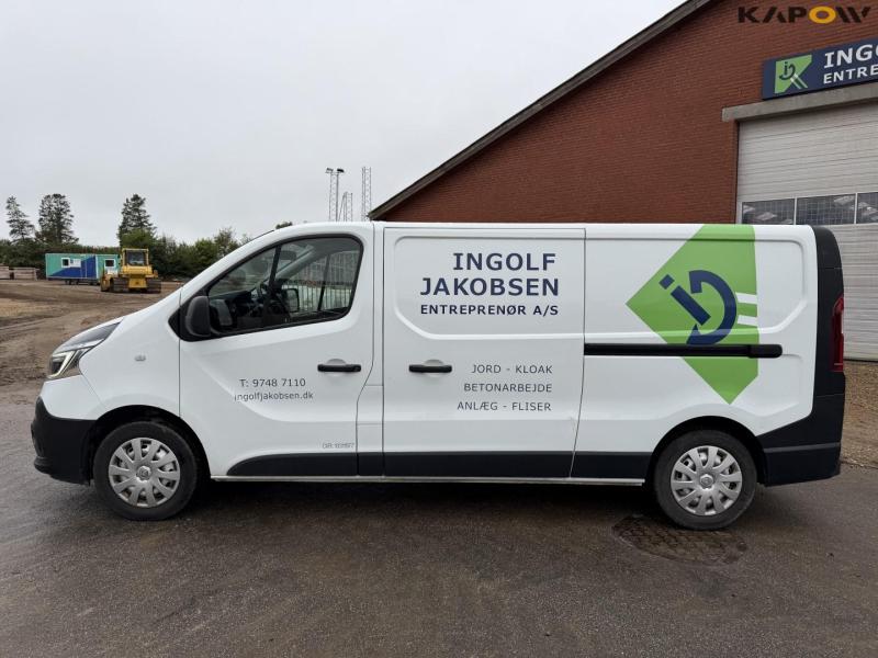 Renault Trafic 2.0 DCi van 8