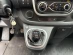 Renault Trafic 2.0 DCi van 17