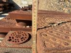 Gully drain components and flushing chambers 12