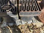 Gully drain components and flushing chambers 71