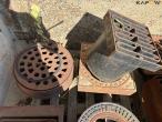 Gully drain components and flushing chambers 80