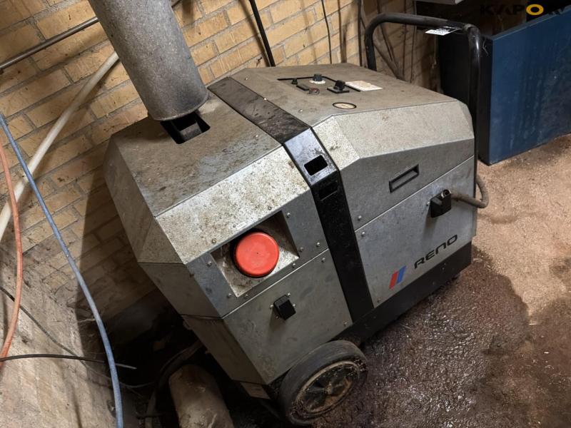 Reno hot water cleaner 3