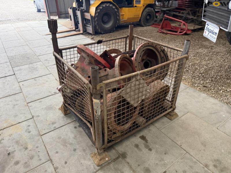 Spare parts for axles on Massey Ferguson 3