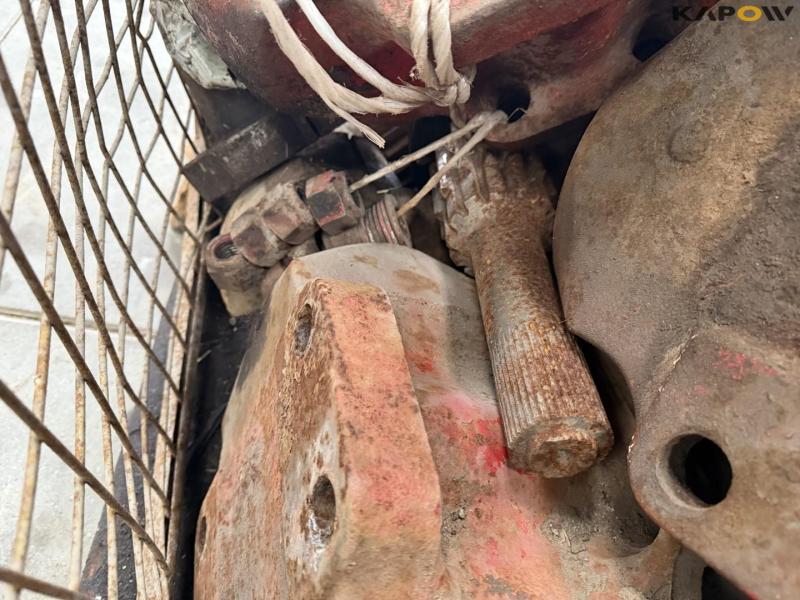 Spare parts for axles on Massey Ferguson 20