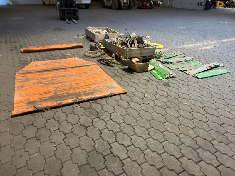 Spare parts for John Deere combine harvester 3