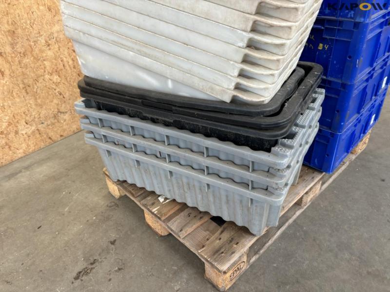 Spare parts boxes 12