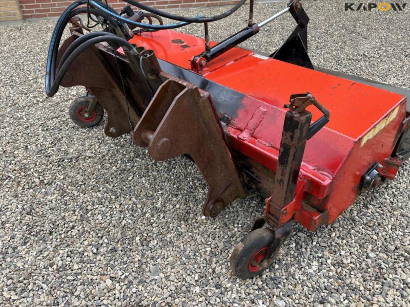 RHM FM1800 sweeper with collector 9