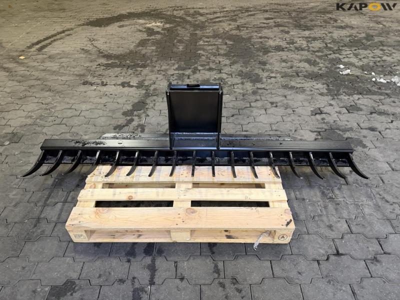 Rake with Hydrema hitch 2