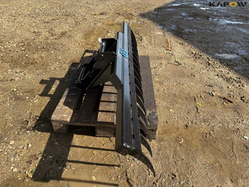 Rake with Hydrema hitch 4
