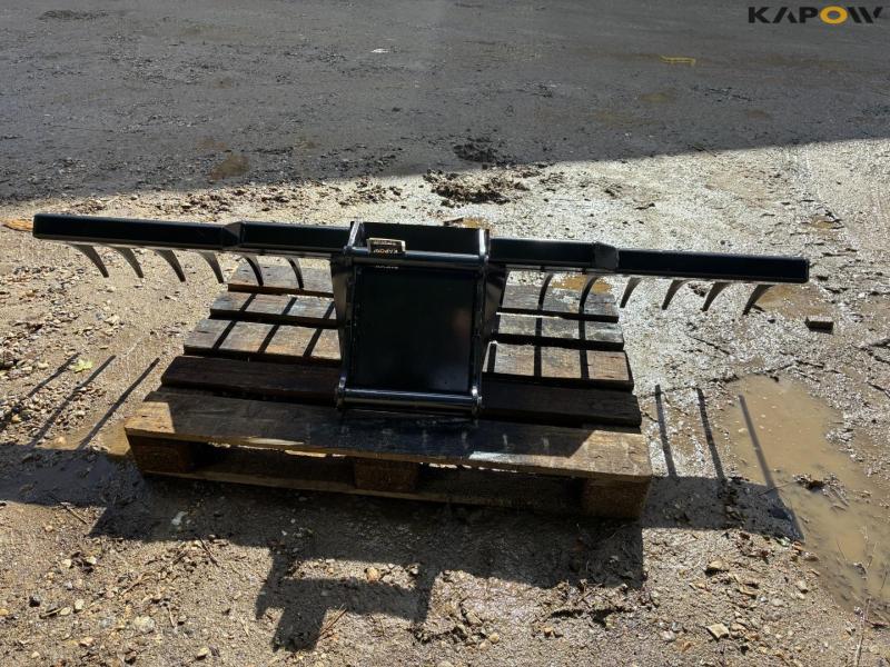 Rake with Hydrema hitch 6