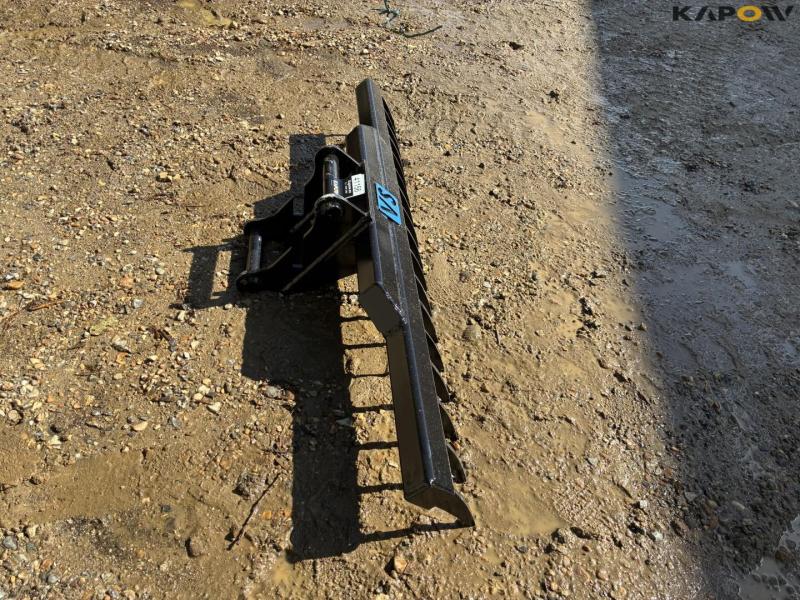 Rake with S40 hitch 4