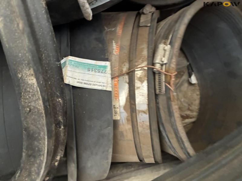Pipe gaskets and sealing strips 36