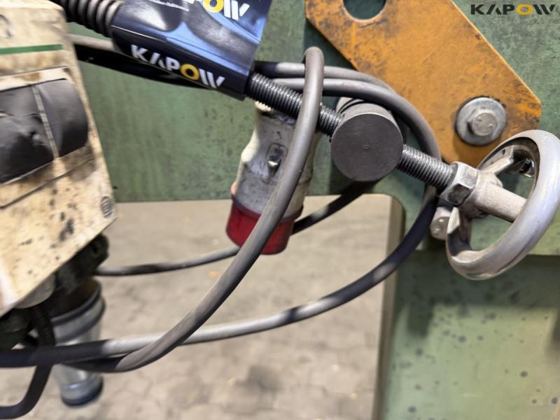 Pipe grinding machine 17