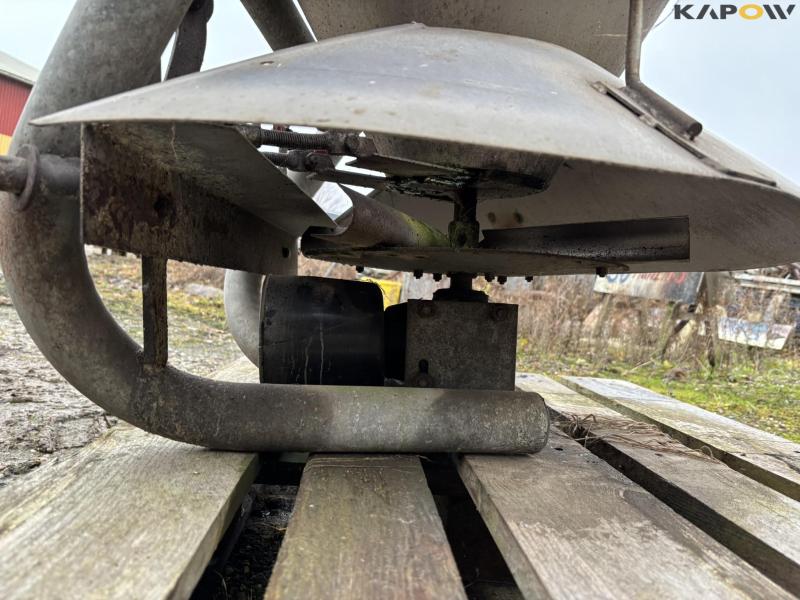 Rondini SP 500 salt spreader galvanized 22