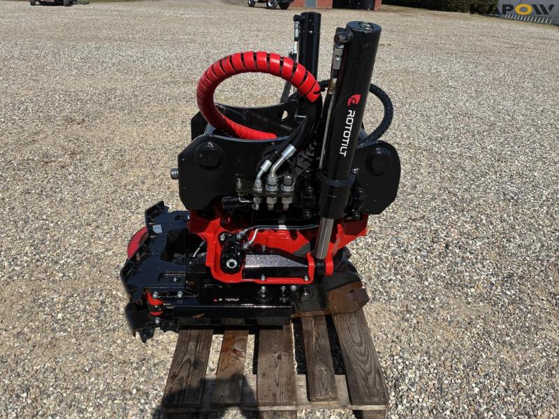 Rototilt RC6 with grapple 4