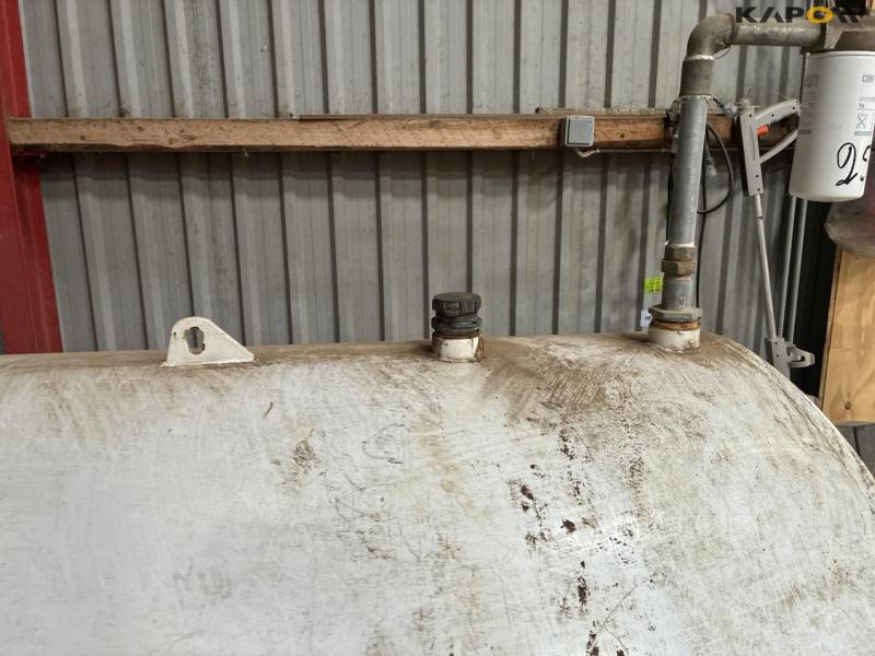 Roug 2500L fuel tank 9