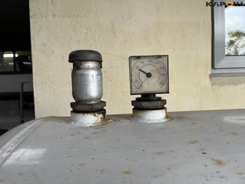 Roug diesel tank with pump 5