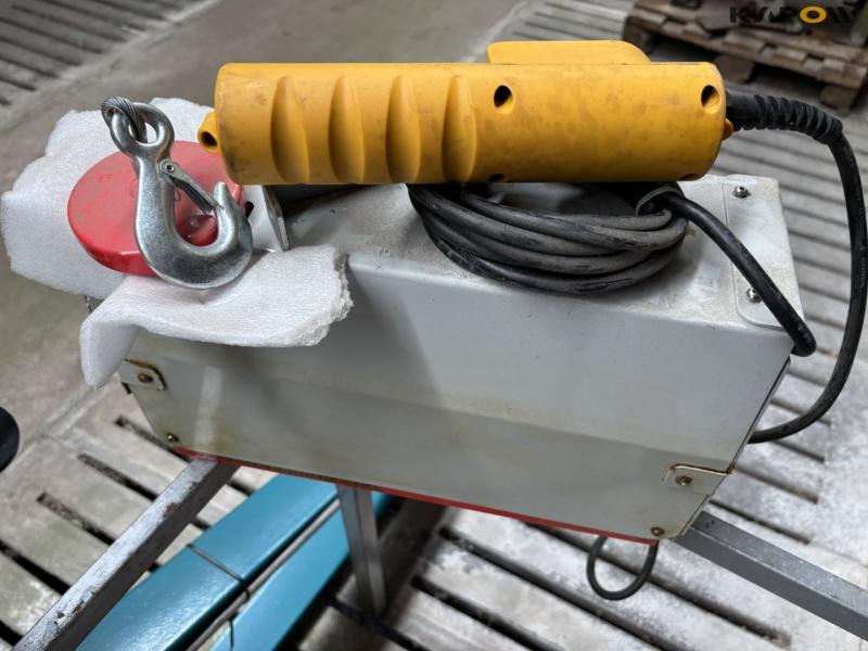 Window installation equipment 14