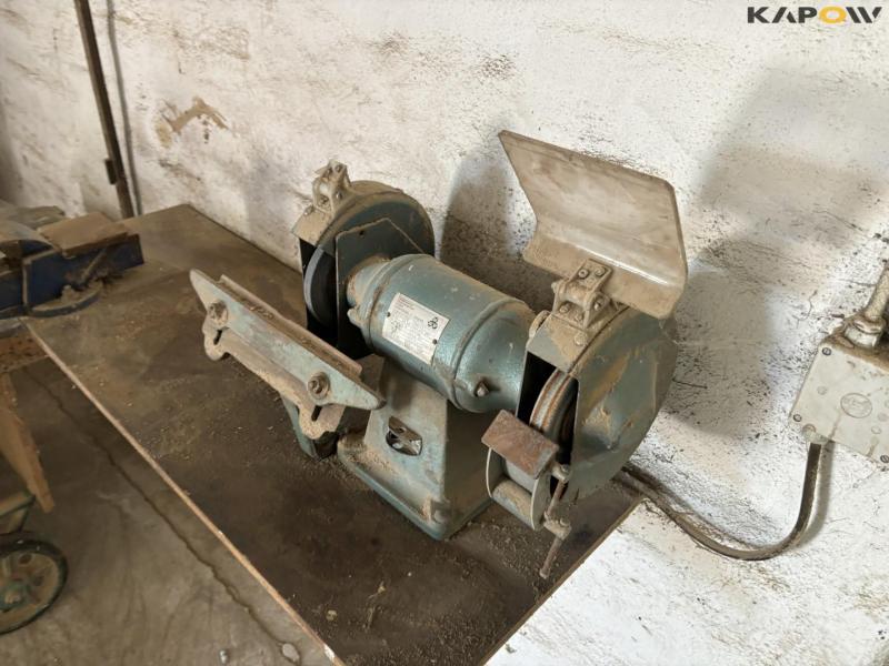 Rolling table + bench grinder 4