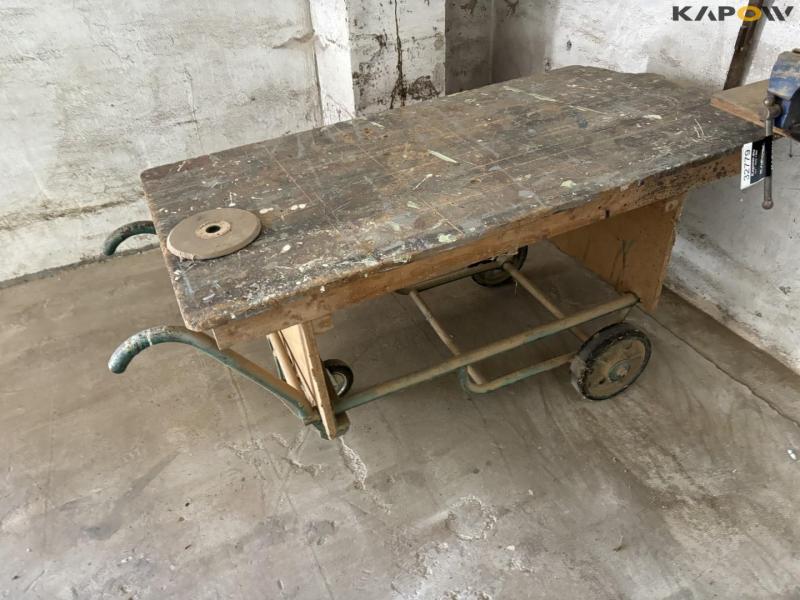 Rolling table + bench grinder 8