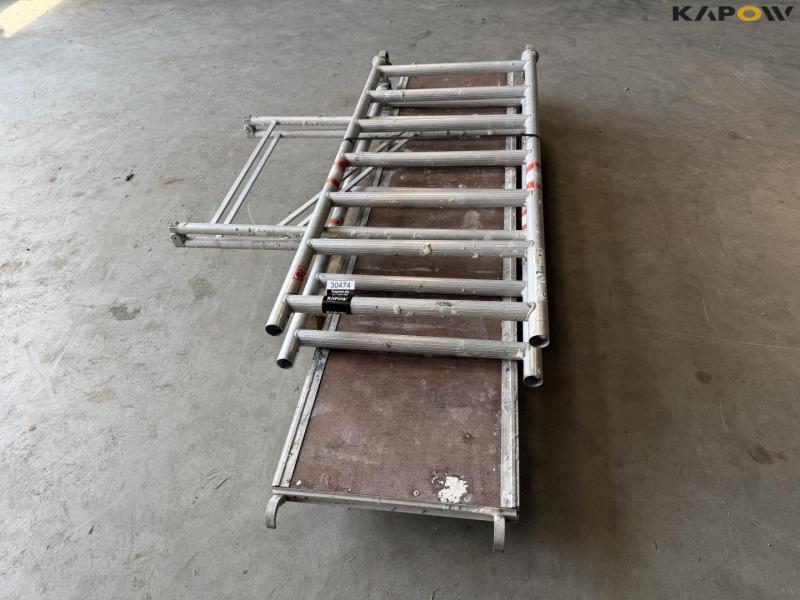 Mobile scaffolding 4