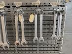 Rolling wall with tools 7