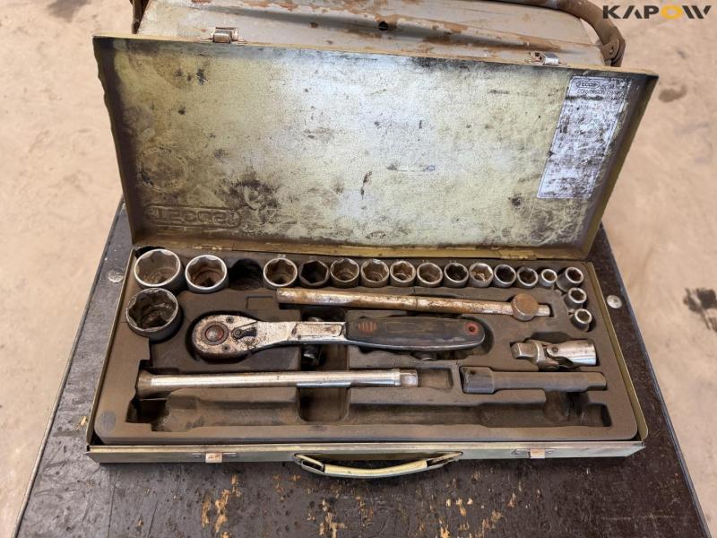 Trolley with tools 21