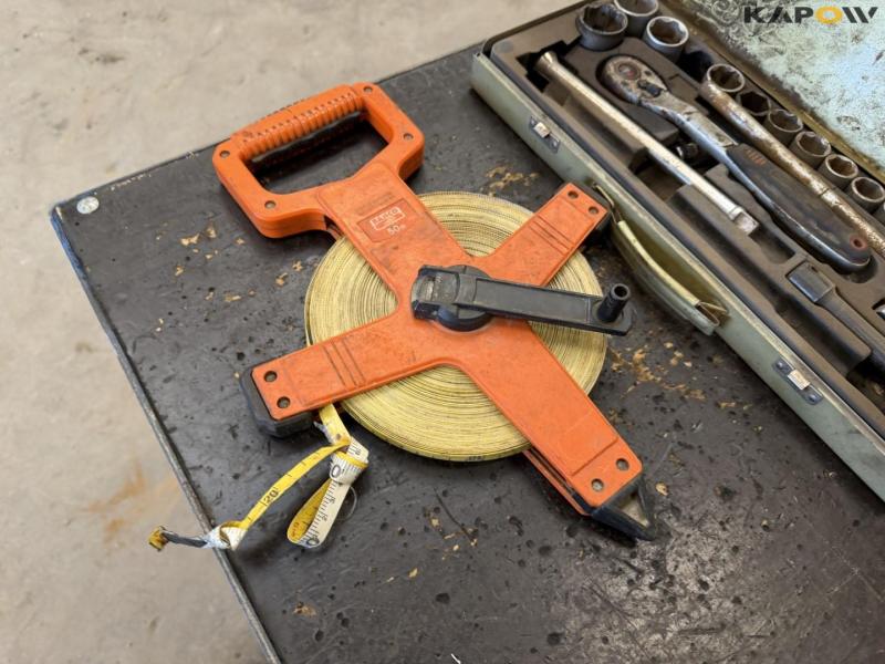 Trolley with tools 23