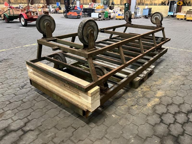 Trolley for iron or similar 5