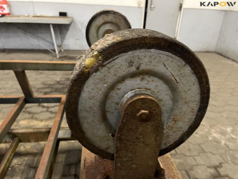 Trolley for iron or similar 9