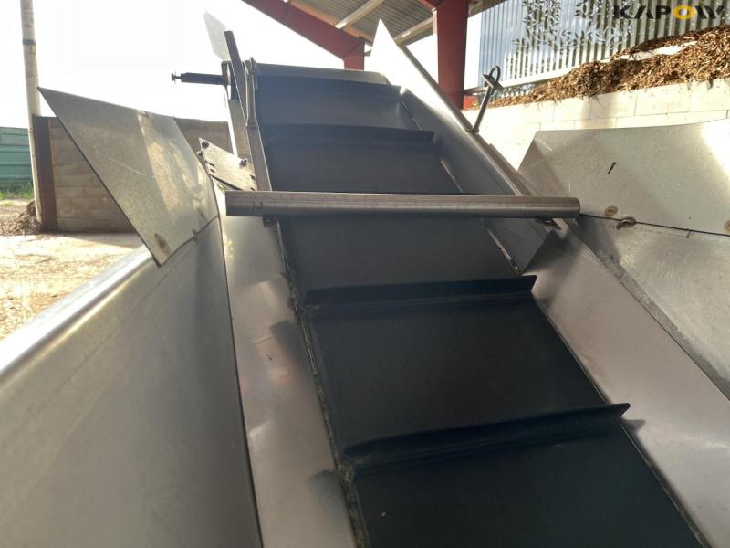 Stainless steel conveyor belt with waterproof bottom 9