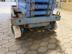 Scissor lift 23