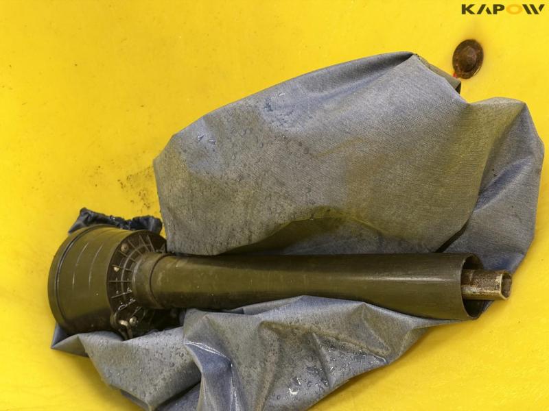 Salt/fertilizer spreader 17