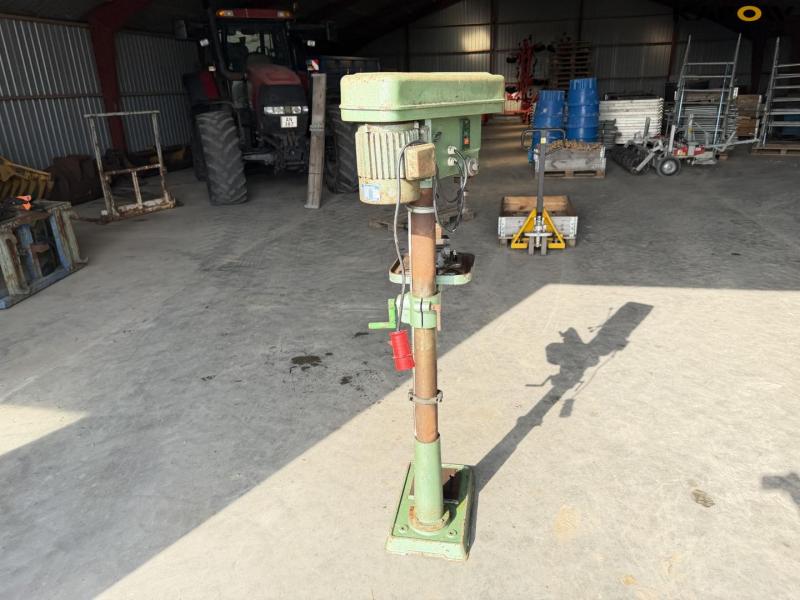 Samson DPFC-17-12 pillar drill 6