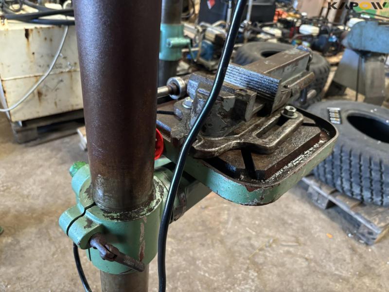 Samson DPFC-17-12 pillar drill 10