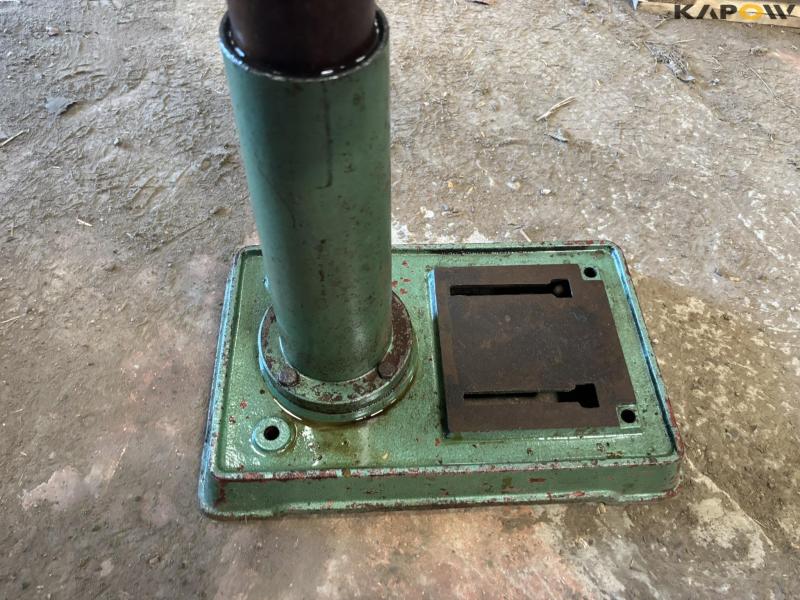 Samson DPFC-17-12 pillar drill 11