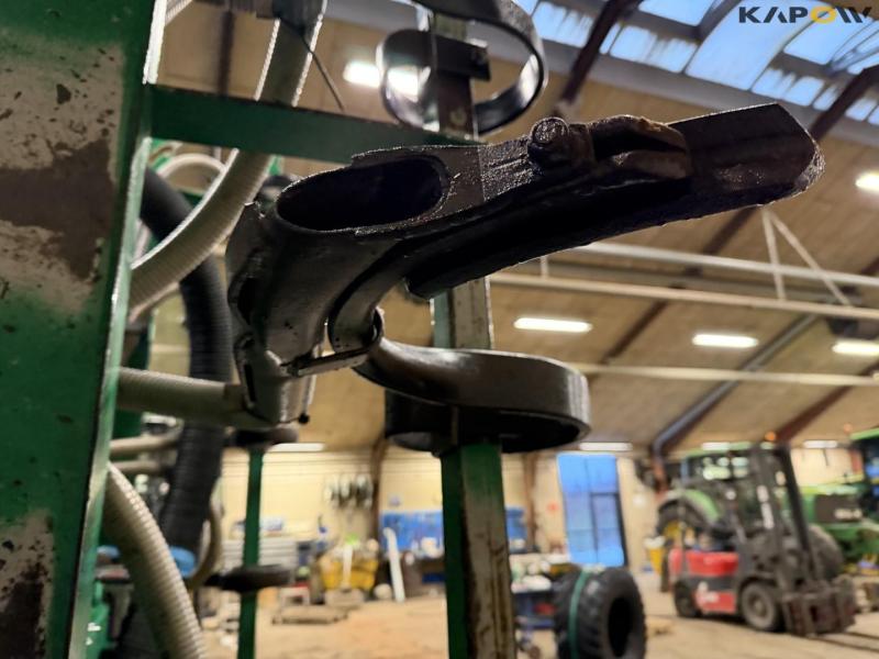 Samson slurry injector 32