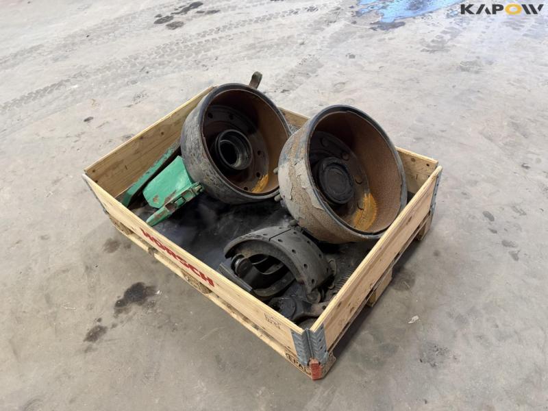 Samson slurry tanker brakes and lift arms 5